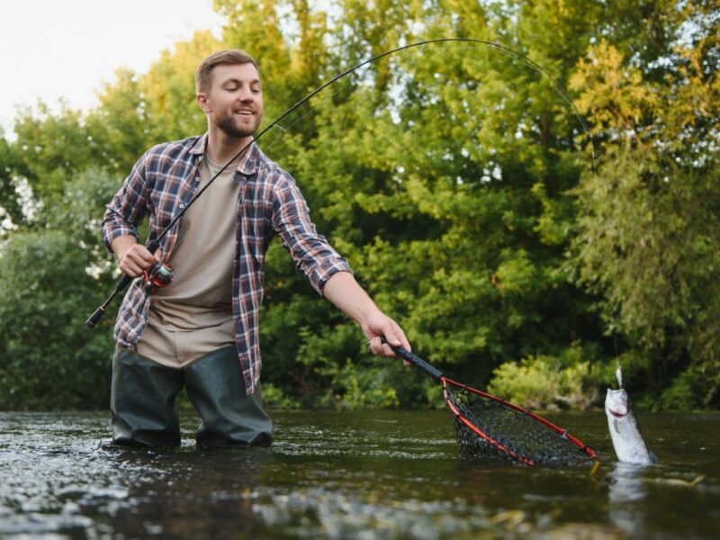 Comment choisir le wader idéal pour la pêche en rivière ?